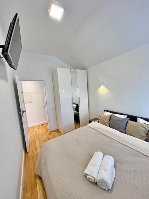 White 1 Bd Old Town Apartment By Hostlovers Kaunas Exterior foto