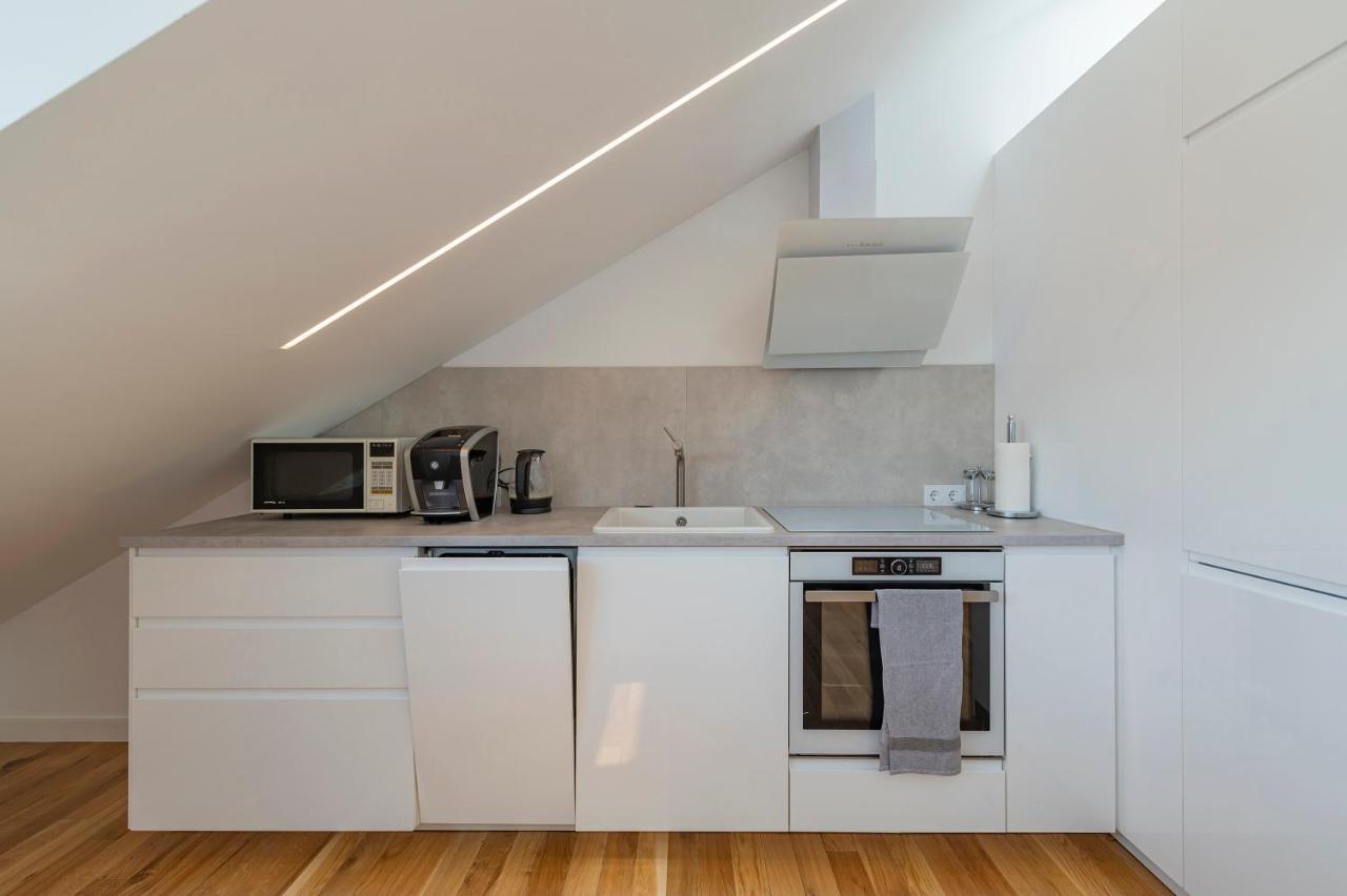 White 1 Bd Old Town Apartment By Hostlovers Kaunas Exterior foto