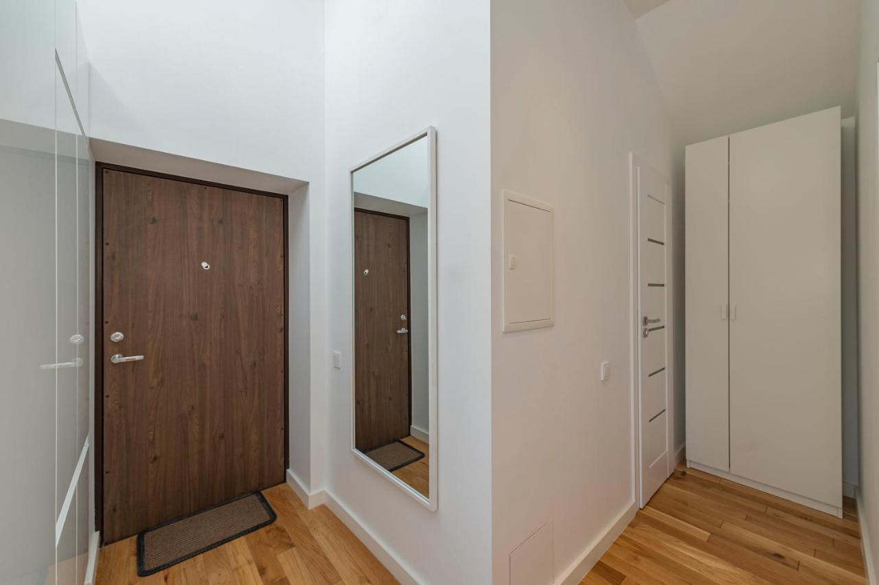 White 1 Bd Old Town Apartment By Hostlovers Kaunas Exterior foto